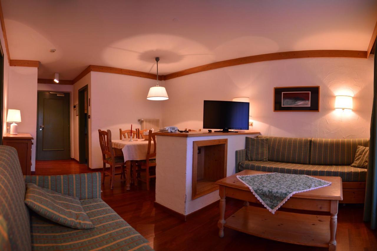 Appartamenti Astoria La Villa Ла Вилла Экстерьер фото